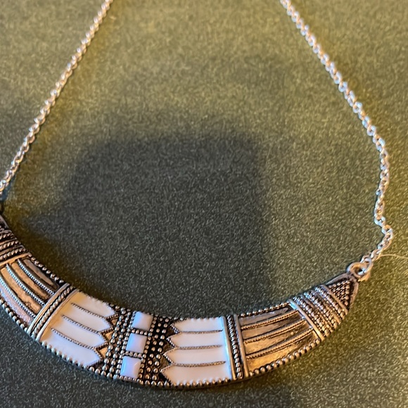 Necklaces all thee for 10.00, 3 different designs - Picture 2 of 5